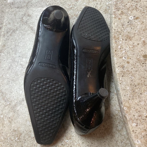 Aerosoles "Envy" Classic Pumps Kitten Black Patent Leather Heels Size 8M - Picture 5 of 7